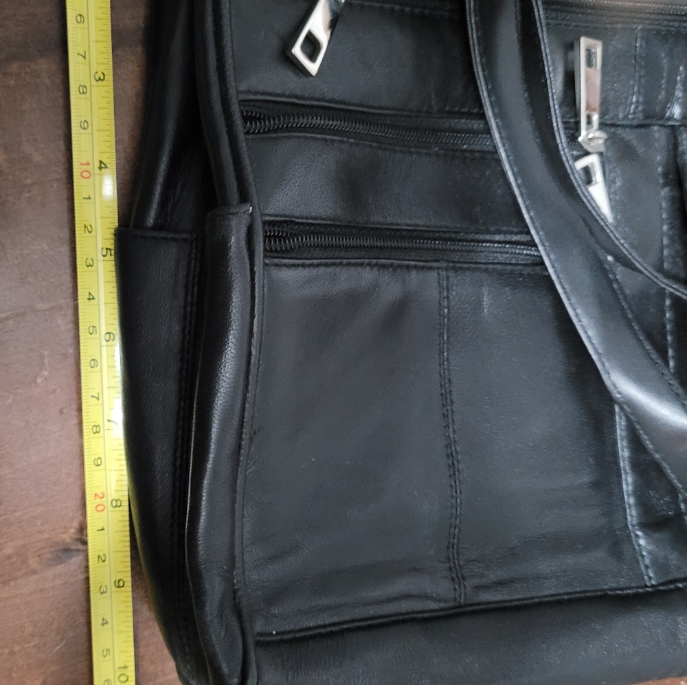 Quenchy London Black Leather Multi-pocket 2 Strap Handbag. - Picture 12 of 13